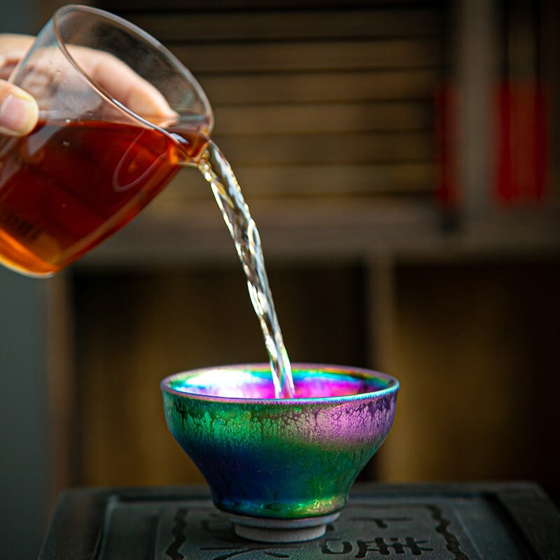 Tasse à thé chinoise Jianzhan en céramique faite à la main avec Buddha Stones et arc-en-ciel