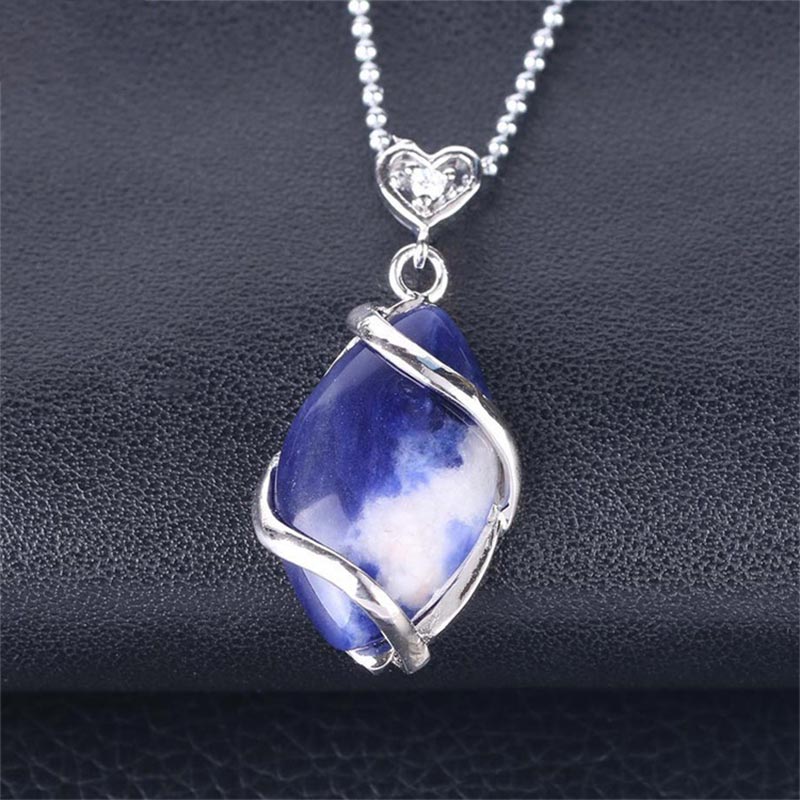 Collier pendentif en pierre de cristal naturel à motif marquise Buddha Stones