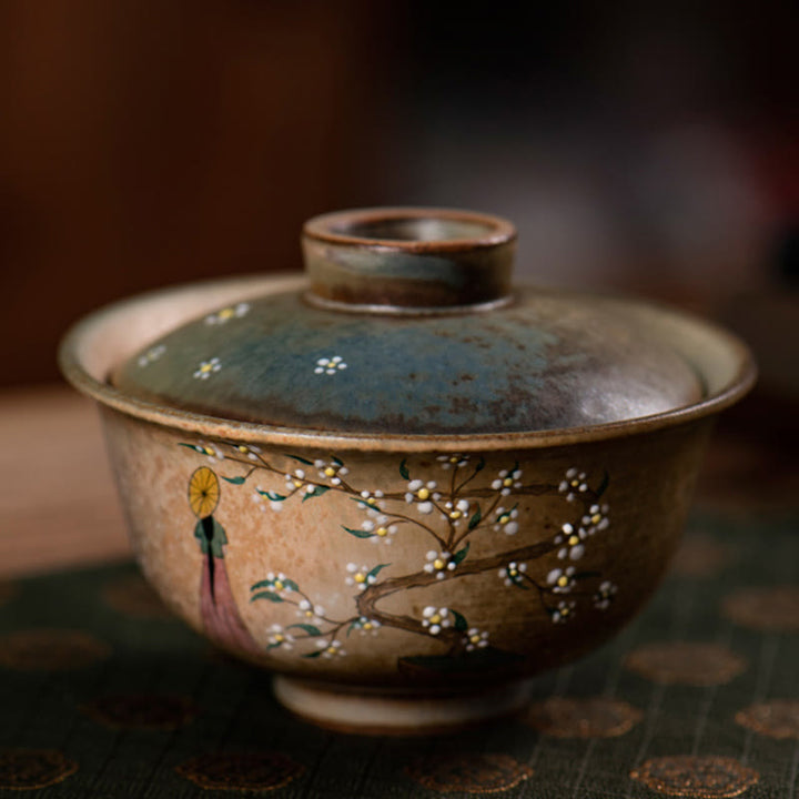 Buddha Stones Jingdezhen peintes à la main en porcelaine au four Ru Hanfu Girl Flower Ceramic Gaiwan Sancai Teacup Kung Fu Tea Cup And Saucer With Lid