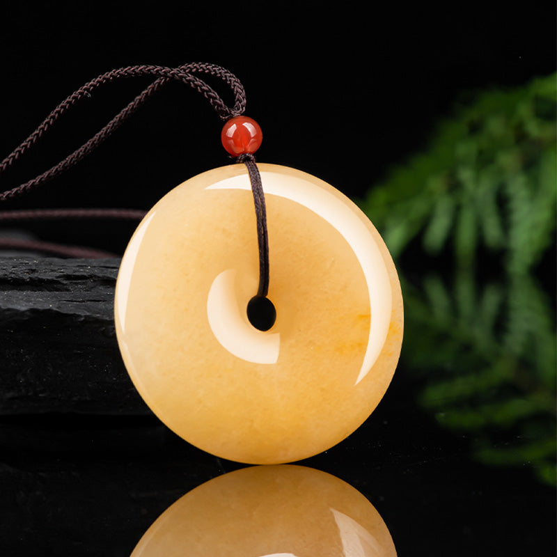 Collier pendentif Buddha Stones rond en soie dorée Jade Peace Buckle Wealth