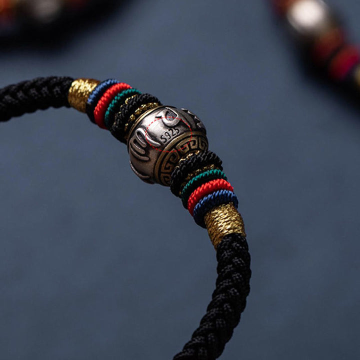 Bracelet tressé en argent sterling 925 fait à la main avec Buddha Stones Om Mani Padme Hum et nœud King Kong