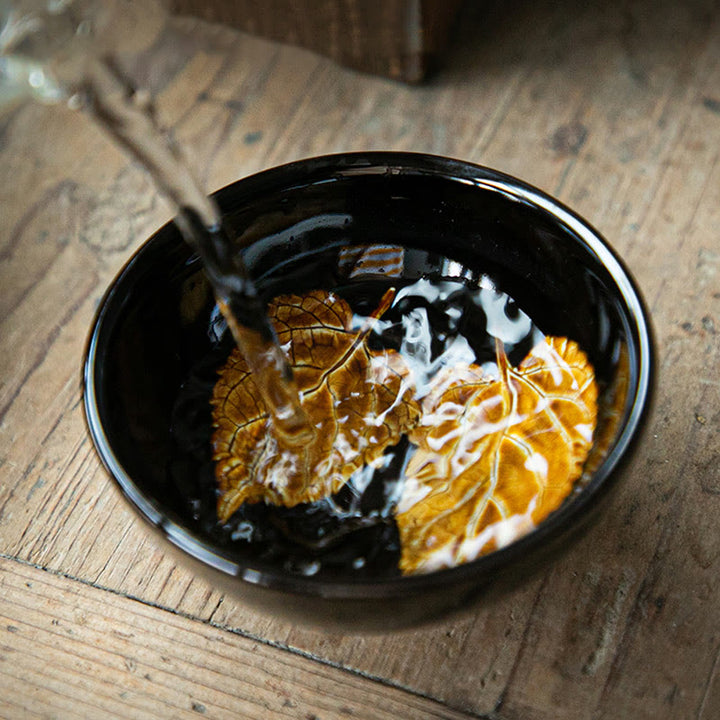 Tasse à thé en céramique chinoise Jianzhan avec feuilles d'érable dorées et Buddha Stones