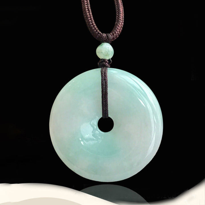 Collier pendentif porte-bonheur en jade rond avec Buddha Stones