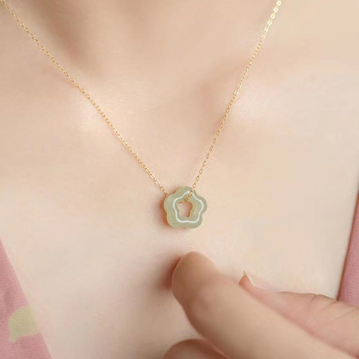 Collier pendentif porte-bonheur en jade cyan Hetian délicat avec Buddha Stones