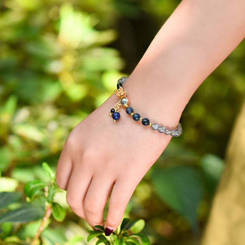 Bracelet apaisant et positif en Buddha Stones, pierre de lune, lazurite et lapis-lazuli - image 3
