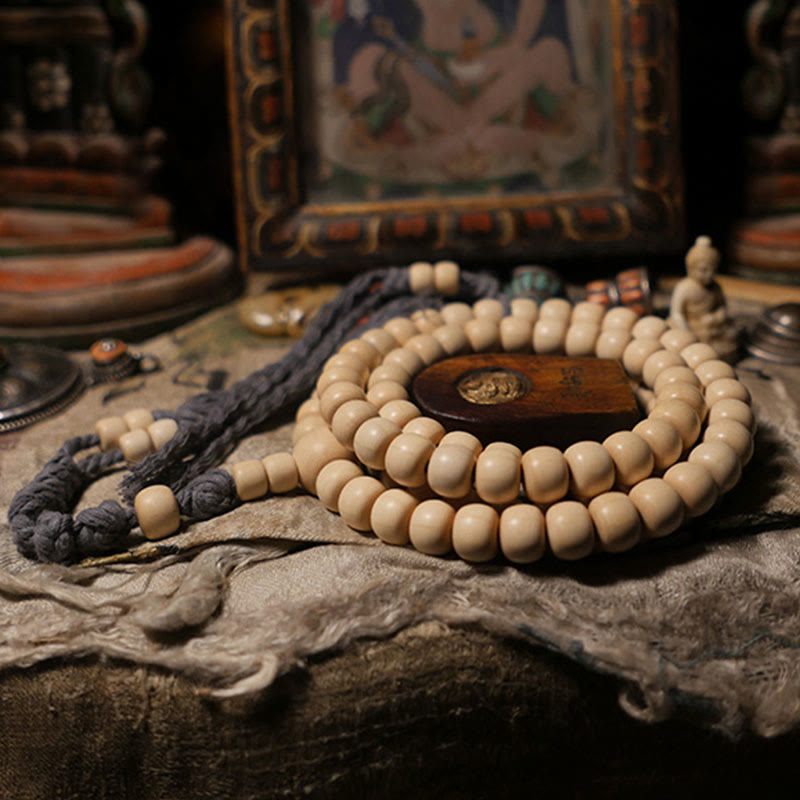Mala en bois d'Abelia Biflora avec 108 Buddha Stones pour éloigner les mauvais esprits