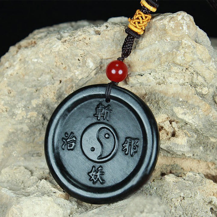 Collier pendentif harmonieux porte-bonheur Yin Yang en jade cyan naturel Hetian en Buddha Stones - image 3