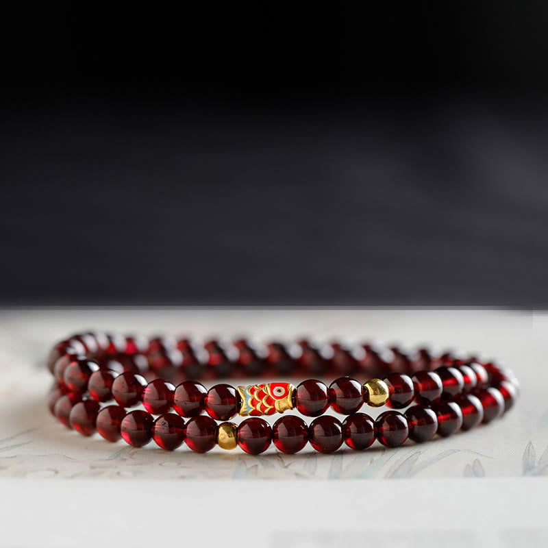 Bracelet de protection en grenat naturel avec poisson koï en or 999 de Buddha Stones - Bracelet double tour en grenat et or avec motif de carpes koï (5 mm). - 17 cm - image 12