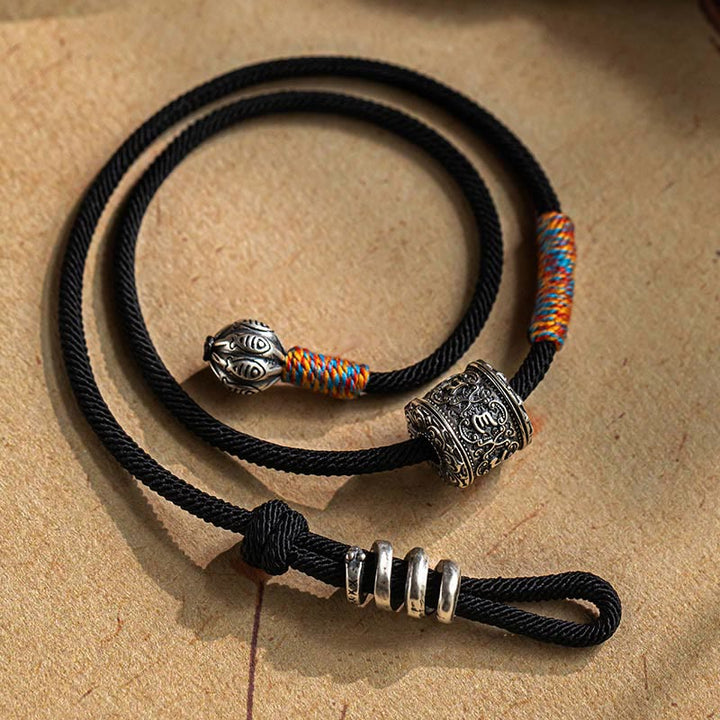 Bracelet double tour en amulette sculptée tibétain avec Buddha Stones Om Mani Padme Hum