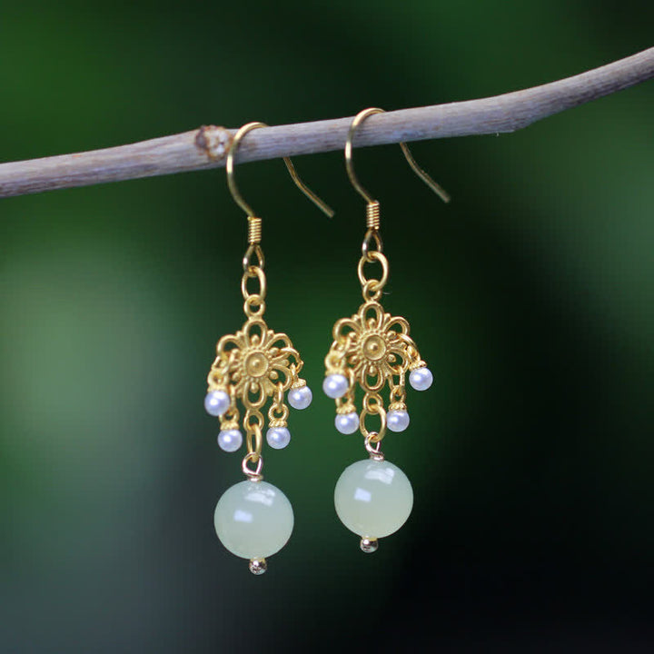 Boucles d'oreilles pendantes en plaqué or 14 carats avec motif de fleur de jade Hetian