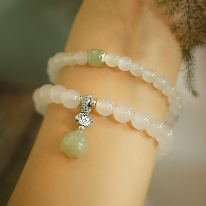 Bracelet de protection lotus en agate blanche et jade