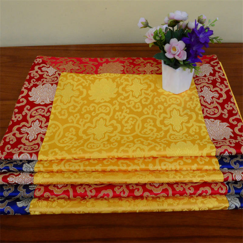 Chemin de table en brocart avec motif de fleur de dragon Vajra et symboles de bon augure