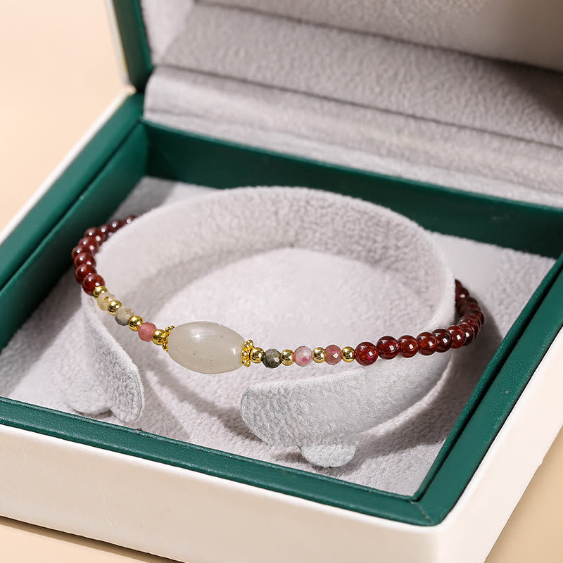 Bracelet Passion en perles de jade, tourmaline et grenat de Buddha Stones