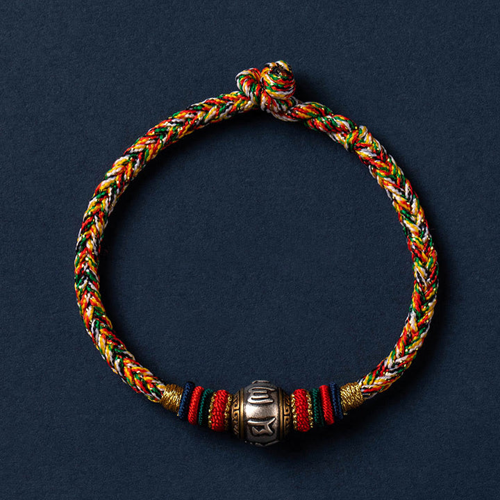 Bracelet tressé en argent sterling 925 fait à la main avec Buddha Stones Om Mani Padme Hum et nœud King Kong