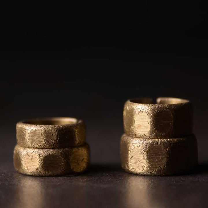 Bague de richesse tibétaine en cuivre et laiton givré au design simple