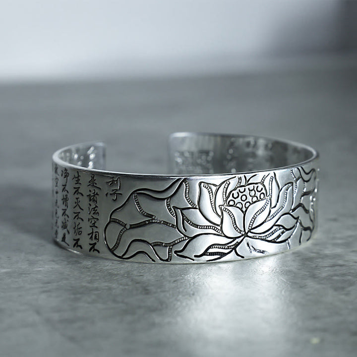 Bracelet porte-bonheur tibétain en cuivre blanc Buddha Stones et lotus