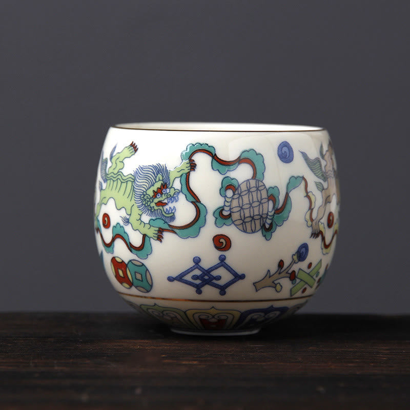 Buddha Stones Vintage Fleur de Prunier Pin Bambou Phénix Kirin Lion Dansant Tasse à Thé en Céramique Tasses à Thé