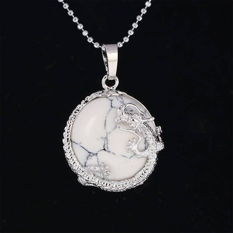 Collier pendentif en cristal de quartz naturel avec énergie de guérison et dragon chinois en Buddha Stones