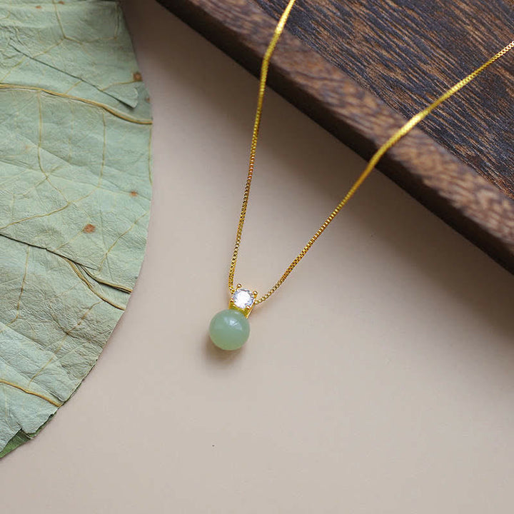 Collier pendentif en chaîne de prospérité en jade avec perles porte-bonheur et Buddha Stones