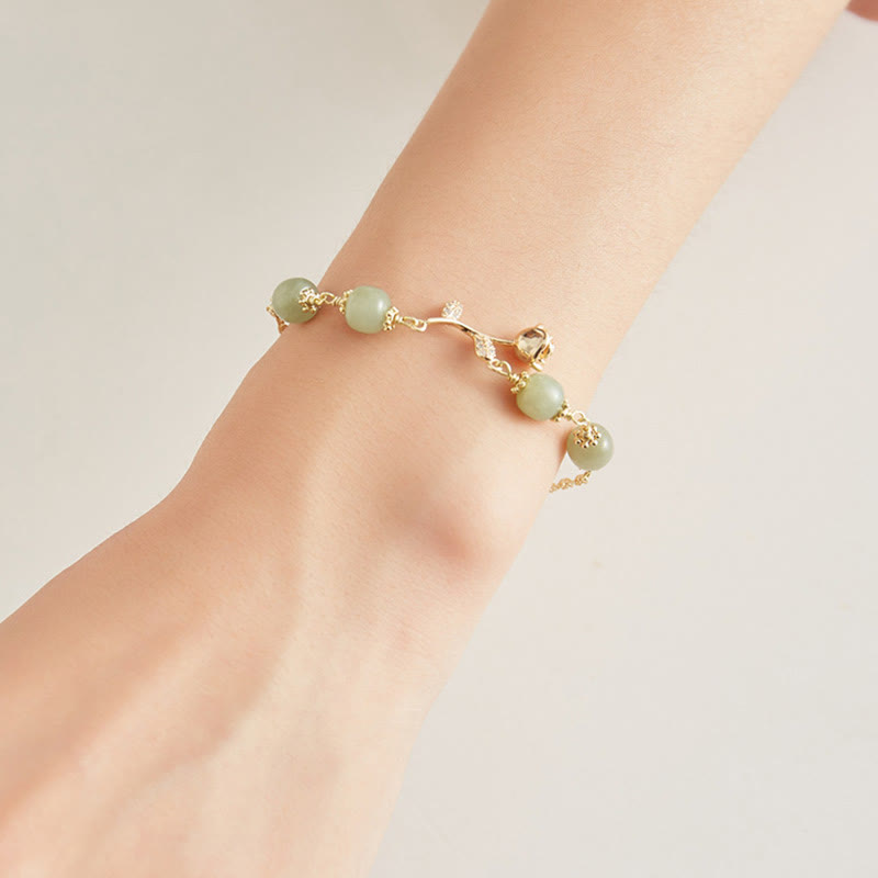 Bracelet porte-bonheur en jade Hetian plaqué or 14 carats avec Buddha Stones et fleur de rose dorée