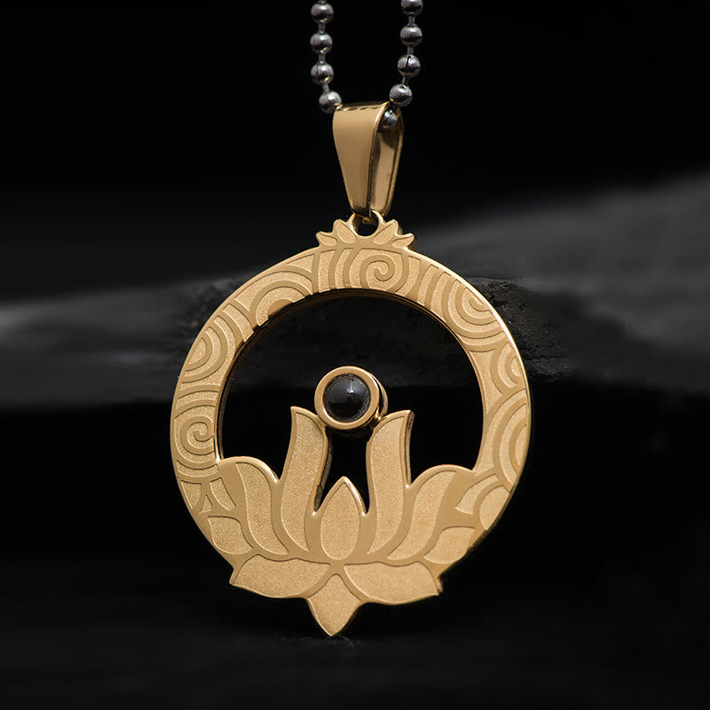 Collier pendentif mantra Shurangama avec projection d'illumination en acier titane et pierres de Buddha Stones Lotus
