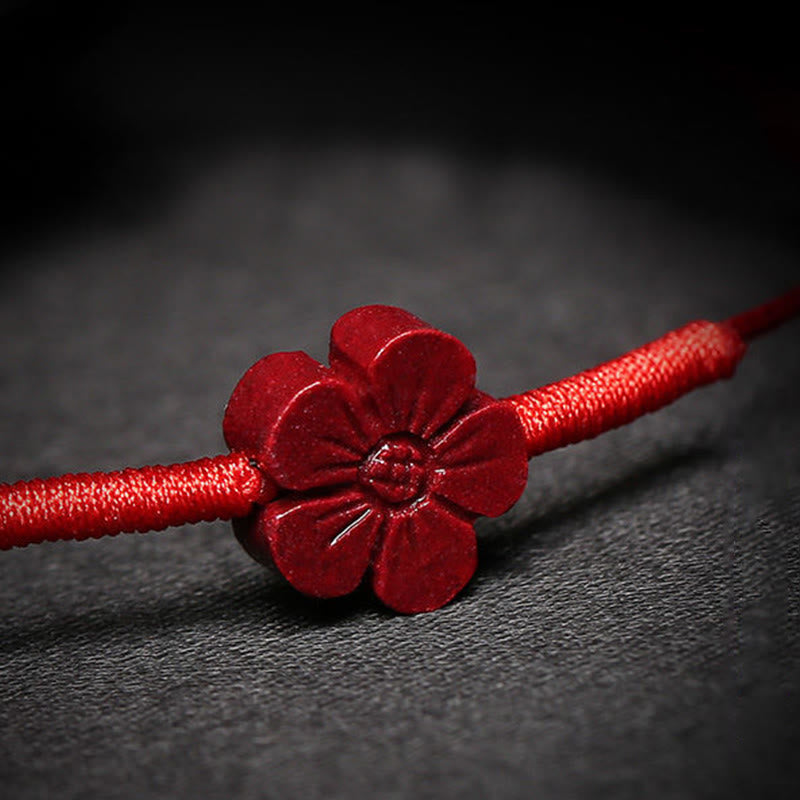 Bracelet tressé fait main en Buddha Stones avec fleur de prunier et trèfle à quatre feuilles PiXiu Lotus Koi Fish Cinabre Blessing