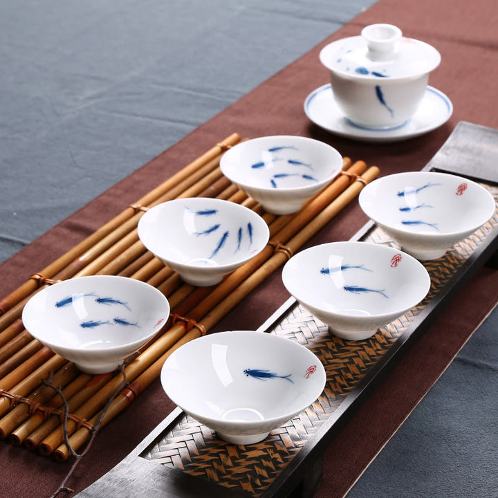 Tasse à thé en céramique de poisson koï en porcelaine bleue et blanche de Jingdezhen Buddha Stones