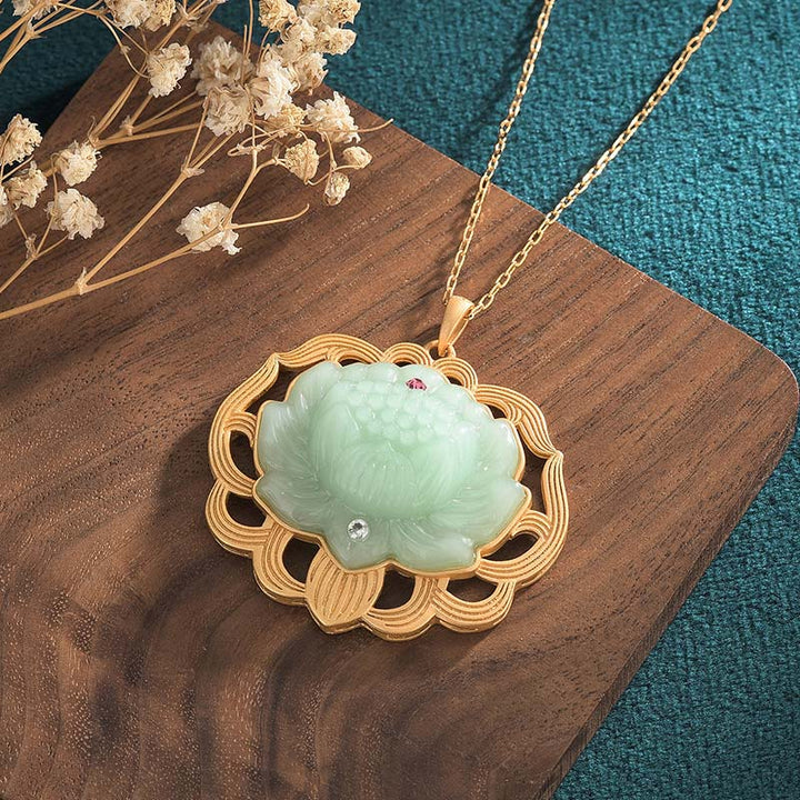 Collier pendentif harmonie lotus en jade naturel - image 2