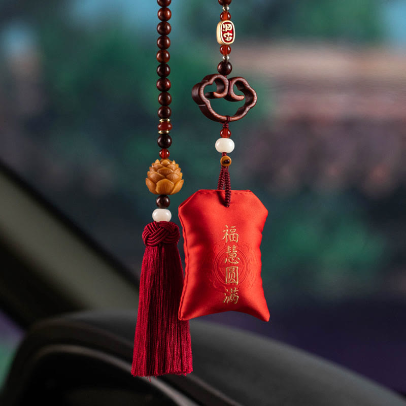 Buddha Stones tibétaines à petites feuilles de bois de santal rouge, lotus, cinabre, sachet de protection, pompon, décoration à suspendre pour voiture