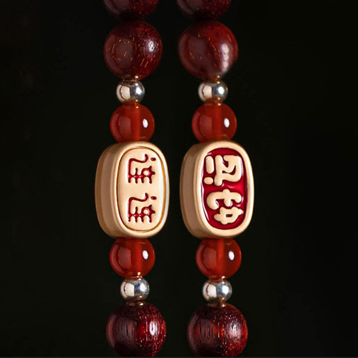 Buddha Stones tibétaines à petites feuilles de bois de santal rouge, lotus, cinabre, sachet de protection, pompon, décoration à suspendre pour voiture