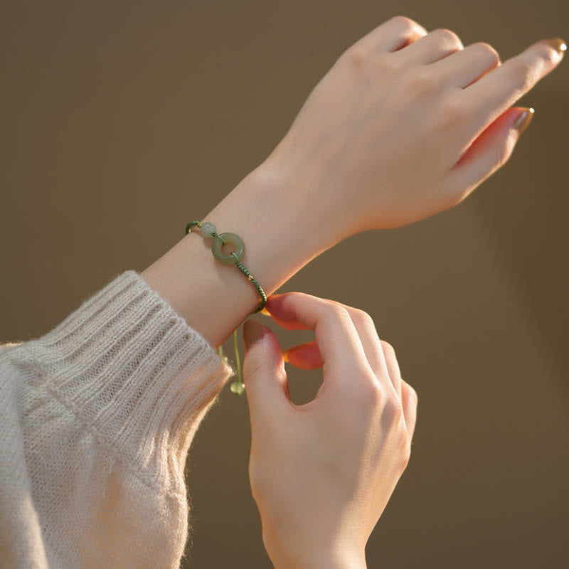 Bracelet en corde avec perles porte-bonheur et breloque en jade et Buddha Stones