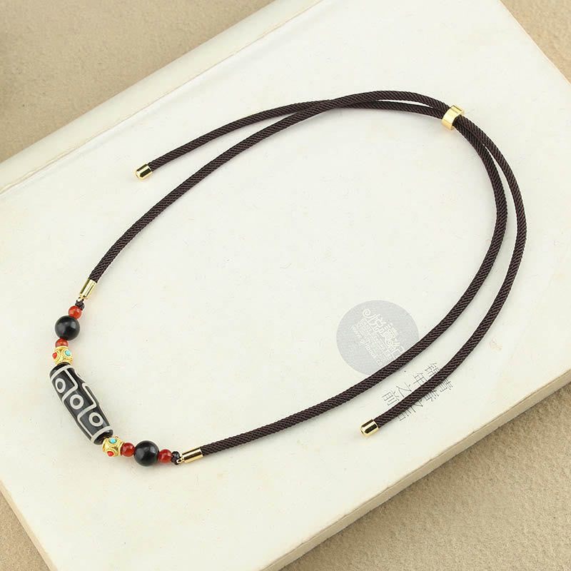 Collier pendentif en corde avec Buddha Stones
