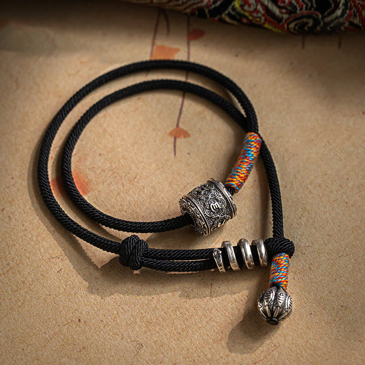 Bracelet double tour en amulette sculptée tibétain avec Buddha Stones Om Mani Padme Hum