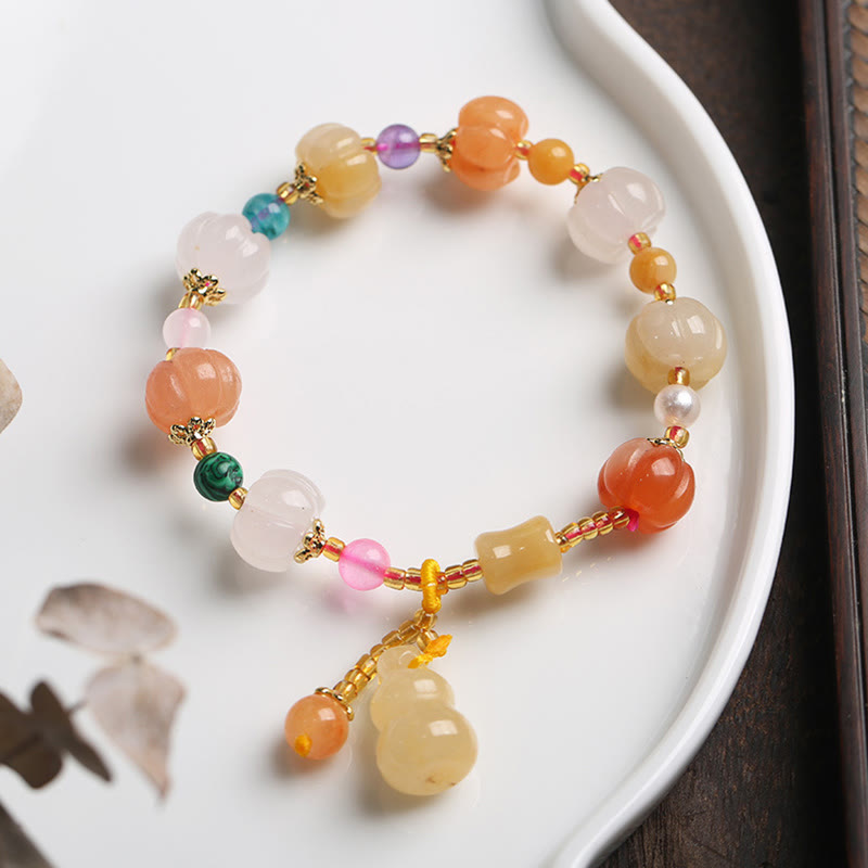 Bracelet à breloques en perles de citrouille Pixiu en soie dorée naturelle et cristaux de jade