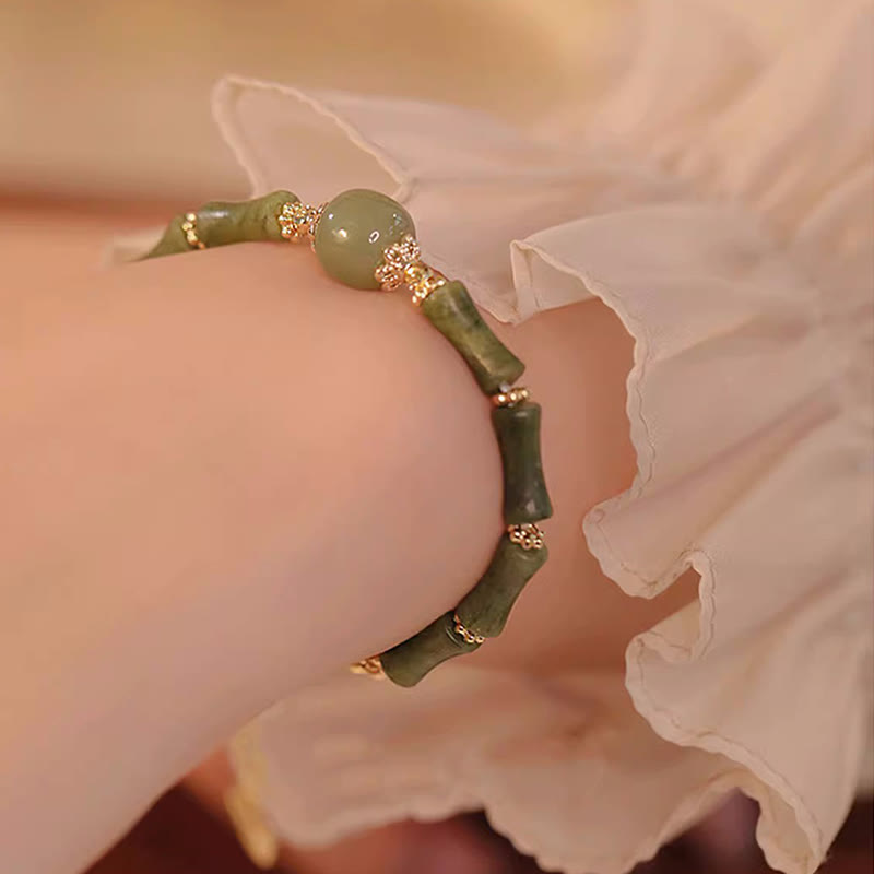 Bracelet porte-bonheur en jade Hetian péridot plaqué cuivre 14 carats avec Buddha Stones et motif bambou