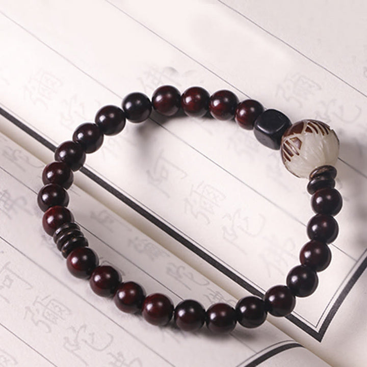 Bracelet double tour sculpté en Buddha Stones, petite feuille, bois de santal rouge, lotus, graine de Bodhi, protection