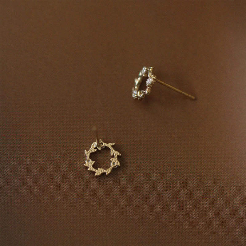 Buddha Stones et métal cuivré en forme de couronne minuscule avec fleurs de bénédiction