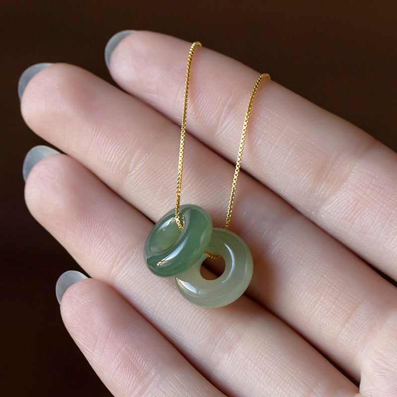 Collier pendentif en jade rond naturel Buddha Stones et boucle de paix, porte-bonheur et abondance