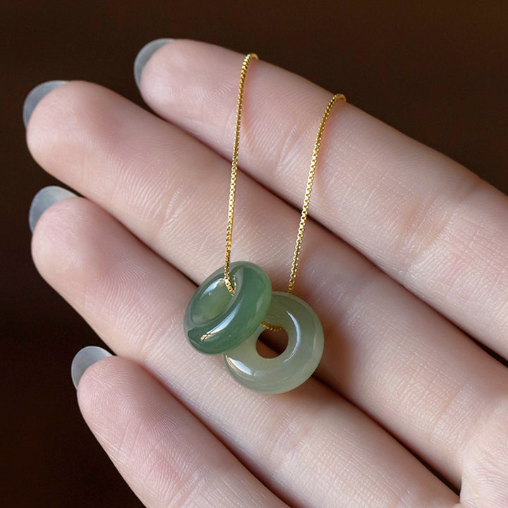 Collier pendentif en jade rond naturel Buddha Stones et boucle de paix, porte-bonheur et abondance