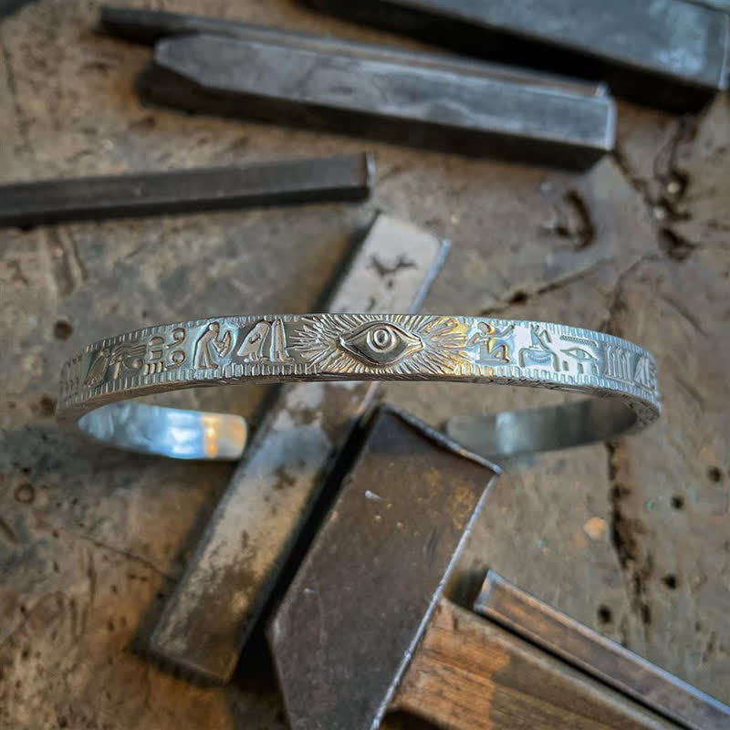 Bracelet manchette en cuivre Buddha Stones et protection œil d'Horus