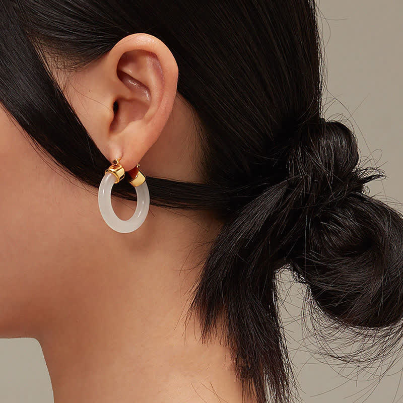 Boucles d'oreilles de prospérité en jade blanc et pierres de Buddha Stones