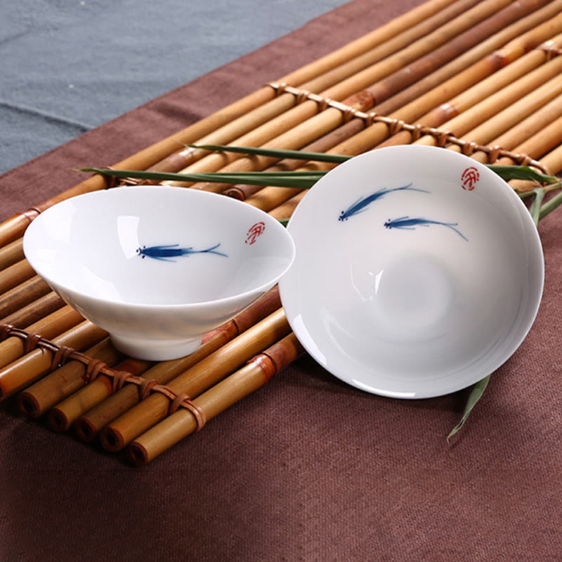Tasse à thé en céramique de poisson koï en porcelaine bleue et blanche de Jingdezhen Buddha Stones
