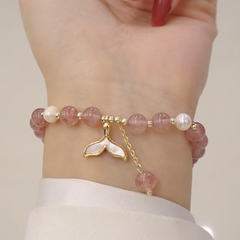 Bracelet de guérison à breloques en forme de queue de poisson avec Buddha Stones de quartz fraise et visage souriant d'élan