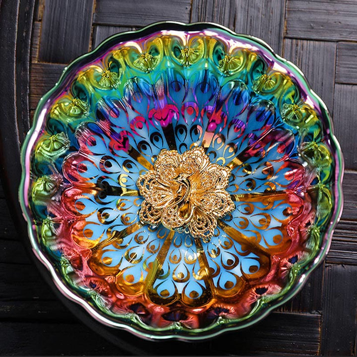 Tasse à thé en céramique chinoise Jianzhan colorée avec motif incrusté de lotus et de paon vif, style Buddha Stones