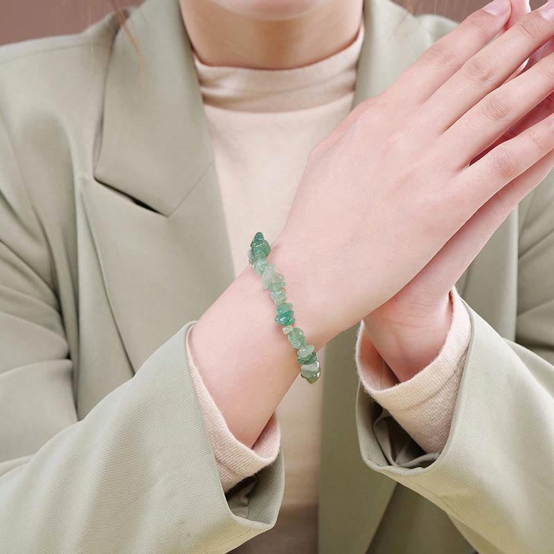 Bracelet apaisant et chaleureux en pierre de cristal de forme irrégulière naturelle - image 71