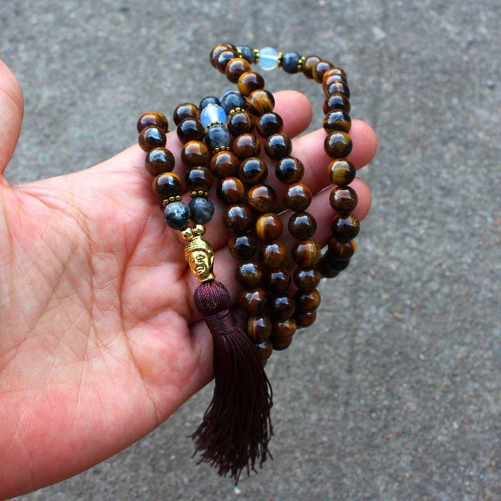 Collier avec pendentif en perles et pompon en œil de tigre tibétain Buddha Stones