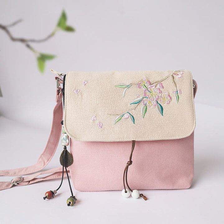 Sac à bandoulière en toile brodé à la main avec des Buddha Stones et des fleurs de prunier