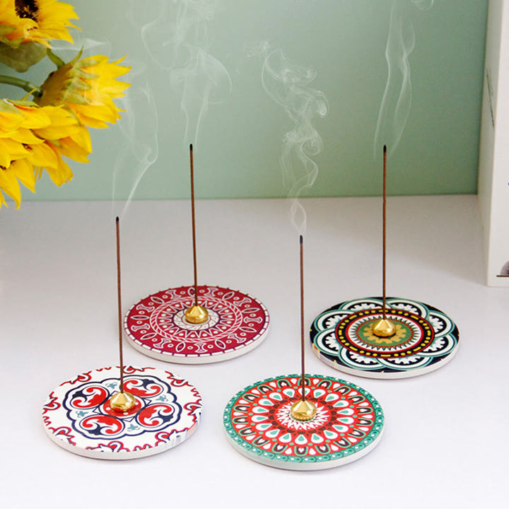 Brûleur d'encens en céramique avec bâton de bénédiction et Buddha Stones à motifs colorés