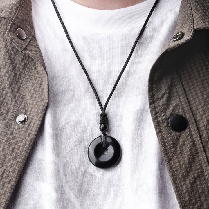Collier avec pendentif porte-bonheur en Buddha Stones précieuses en cristal de guérison