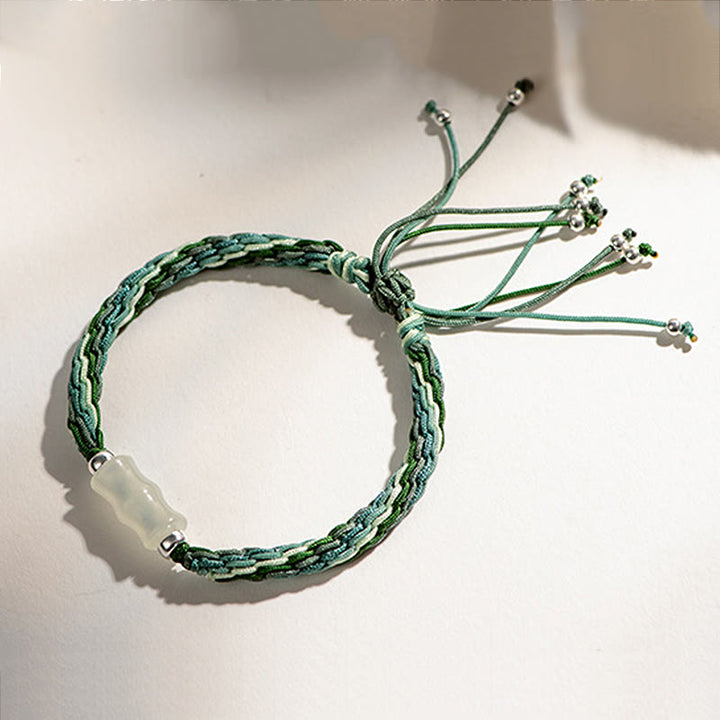 Bracelet en fil de jade blanc et bambou avec nœud de réincarnation, richesse, chance et force